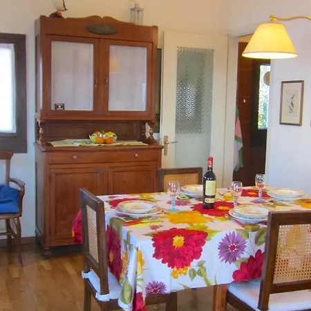 Apartment 180° *